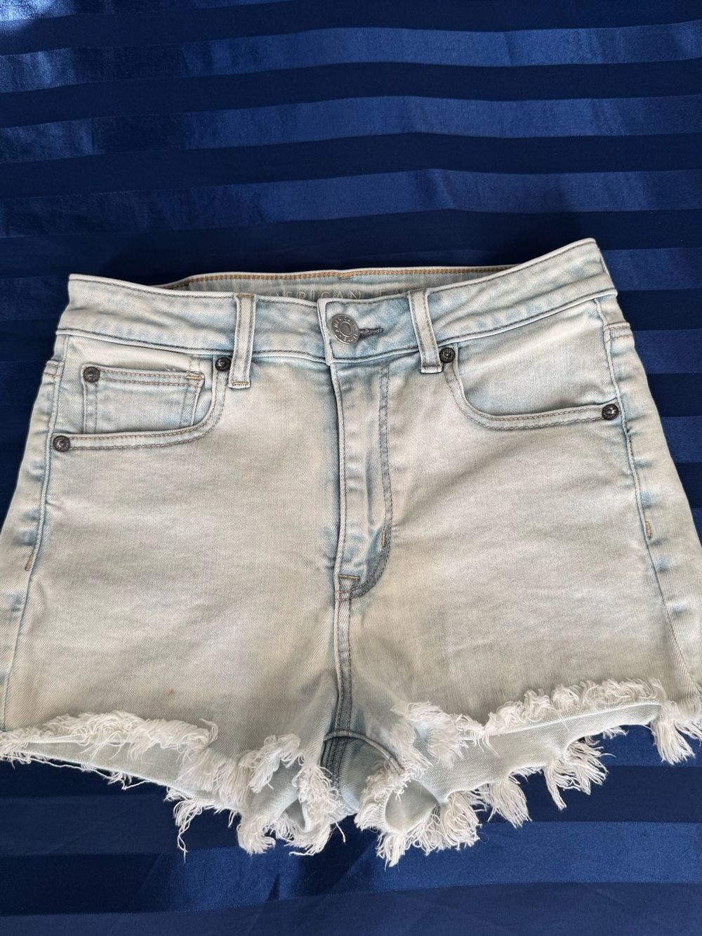 American Eagle Outfitters Light Wash Frayed Hem Denim Shorts